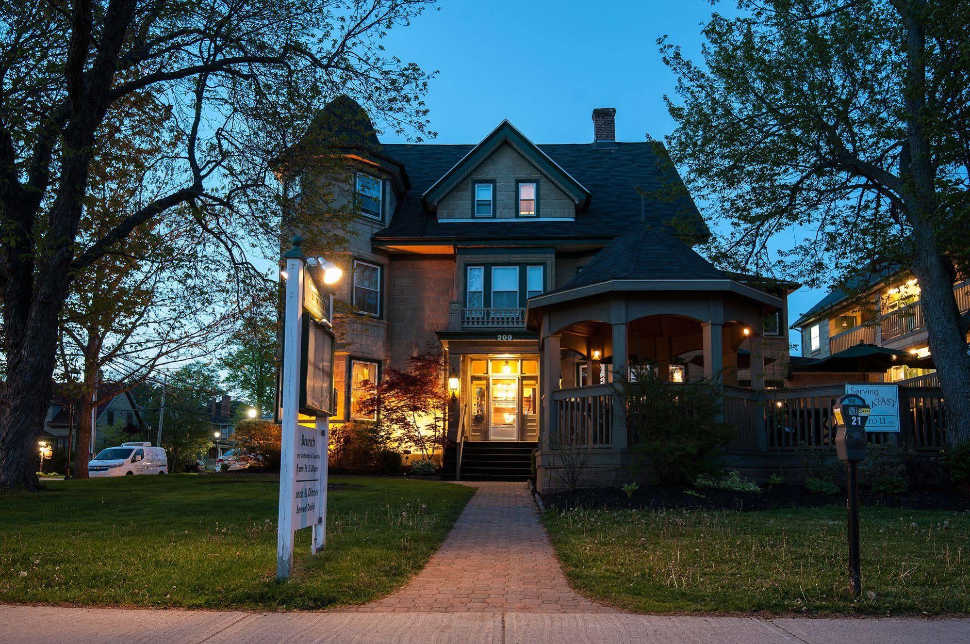 Dundee Arms Inn Charlottetown Buitenkant foto