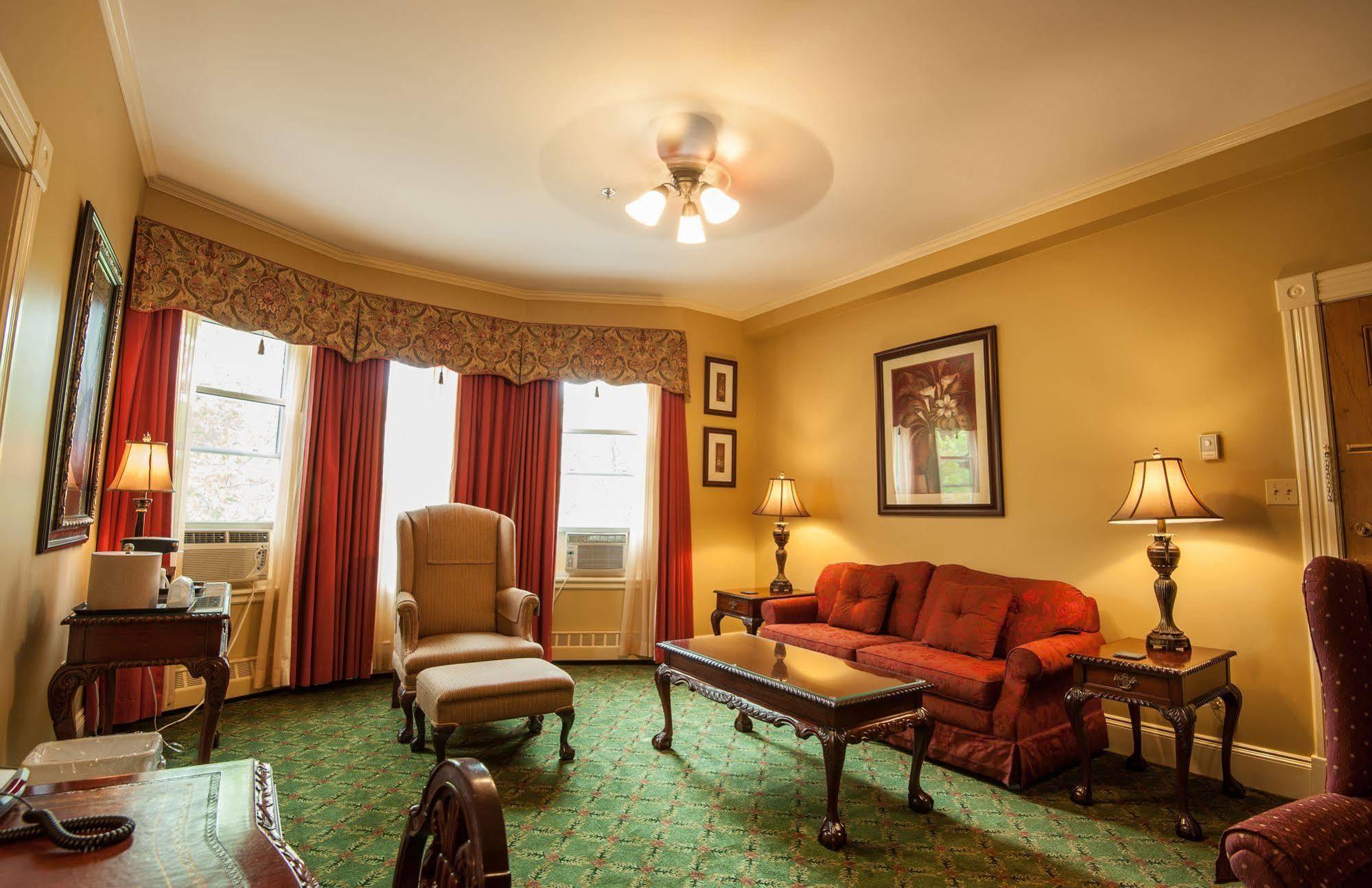 Dundee Arms Inn Charlottetown Buitenkant foto